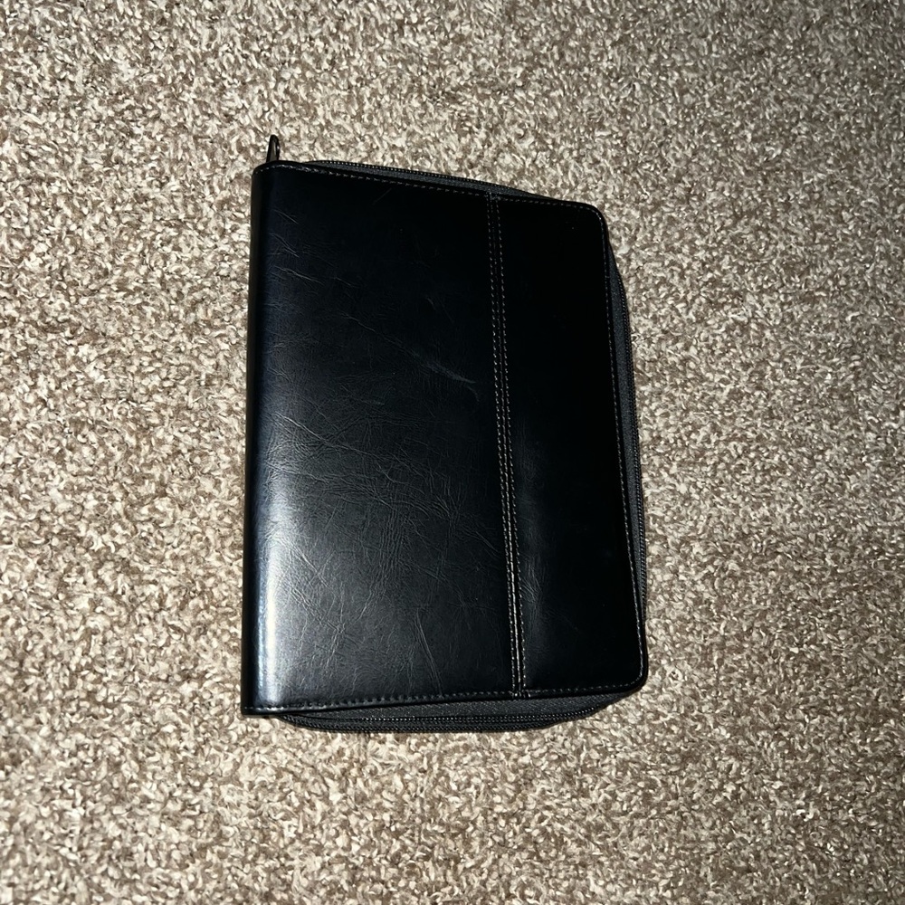 Elegant Vintage OG Black Grey Tablet Holder Bag
